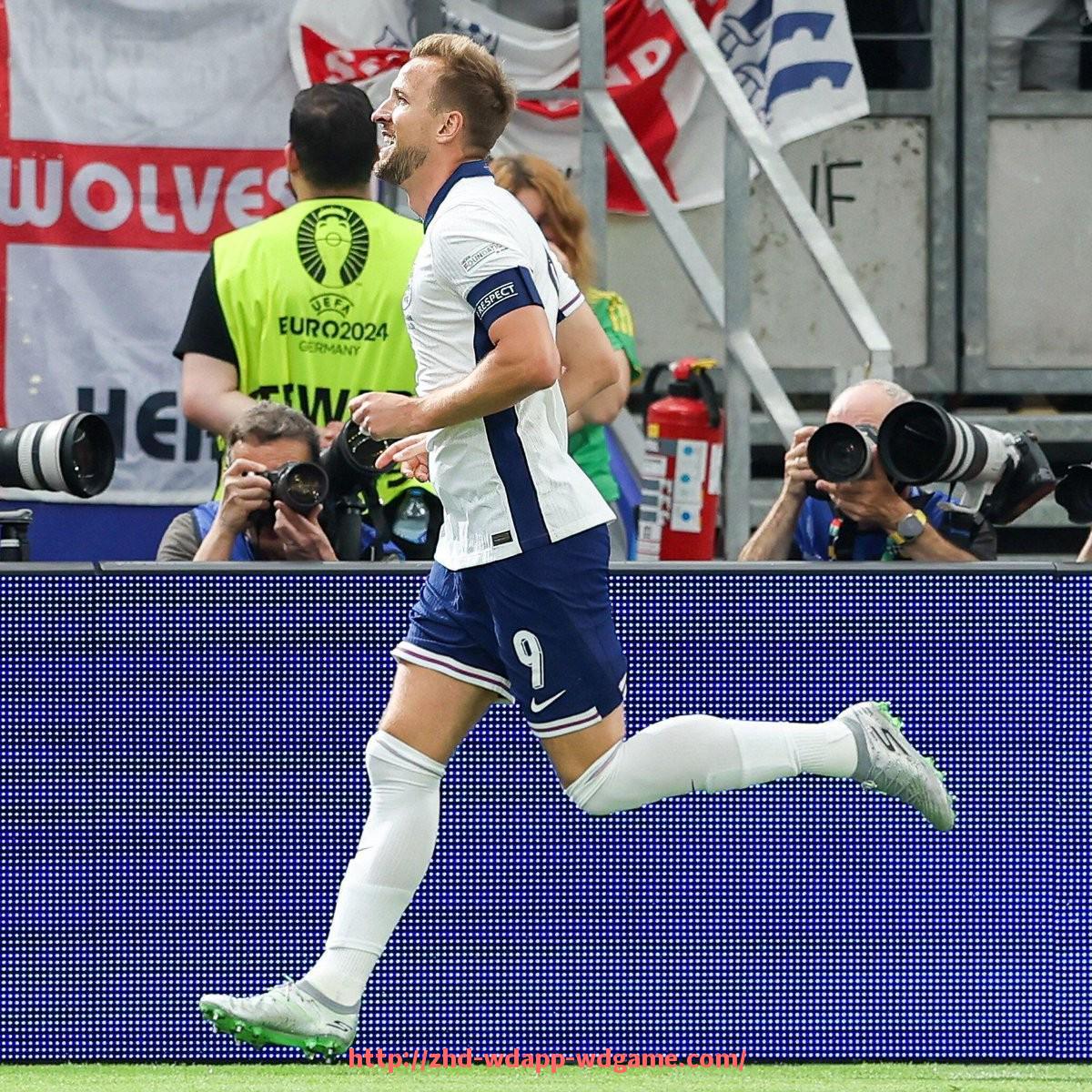 问鼎娱乐官网-火箭队与骑士队对决全场精彩片段回顾